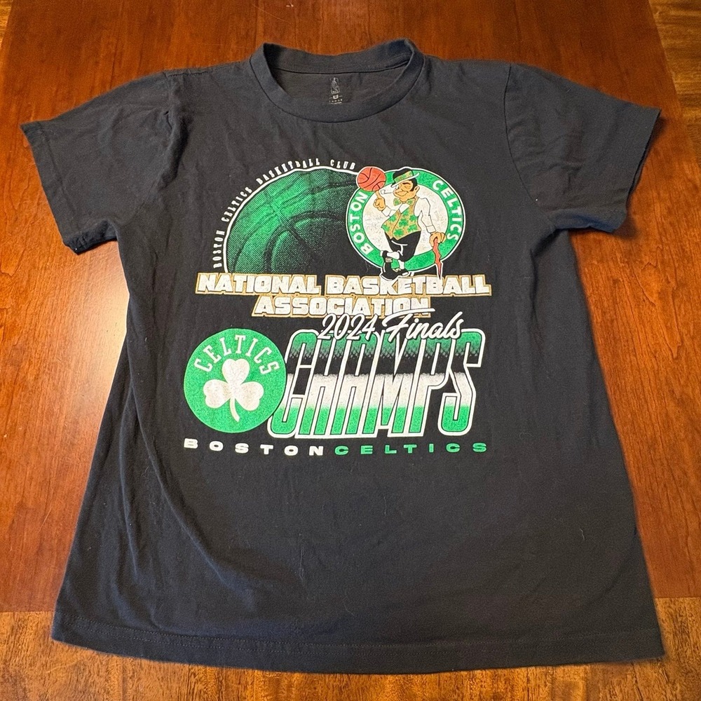 Boston Celtics 2024 NBA Finals Champions T-Shirt Size Large‎